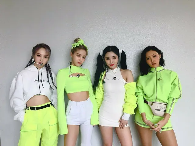 【t公式】MAMAMOO、[ #MAMAMOO] しばらくして、3時50分、SBSで 人気歌謡が放送されます🥰 この世界HIPあの世HIPもない1stUniv