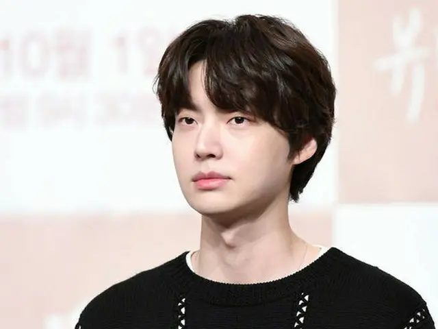 俳優アン・ジェヒョン、今日ク・ヘソンと離婚訴訟後初の公の場