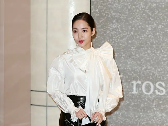 女優パク・ミニョン、ROGER VIVIERフォトイベントに出席