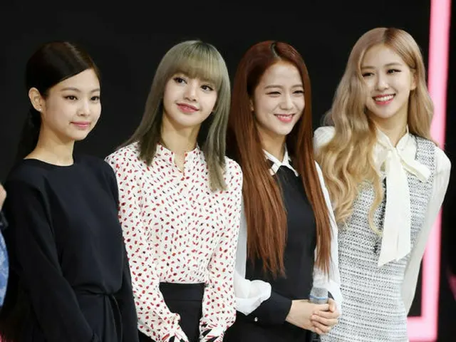 BLACKPINK、新曲レコーディング中