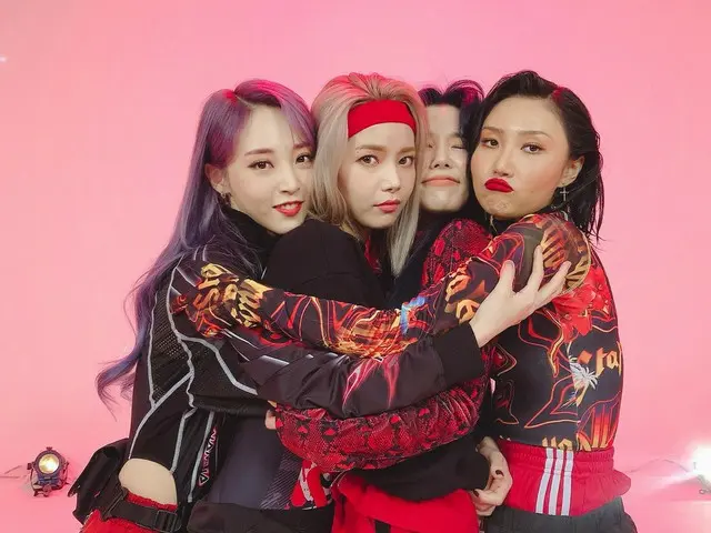 【t公式】MAMAMOO、[📸] ムームーの感ジョト組🤭 ムームーよ愛韓牛❤ ps。