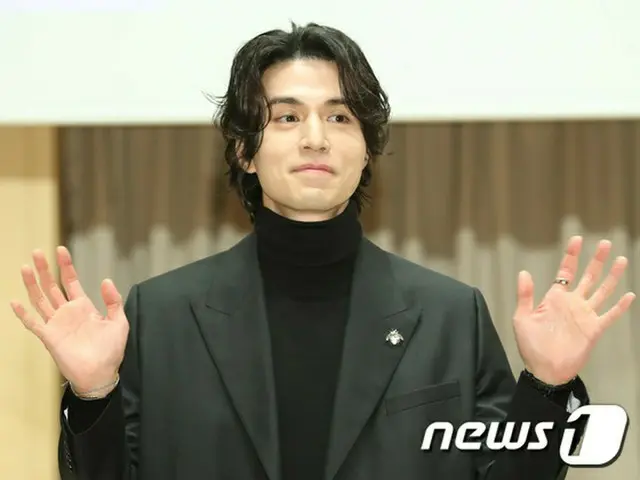 俳優イ・ドンウク、SBSの新トークショー「イ・ドンウクはトークがしたくて」の制作発表会に出席