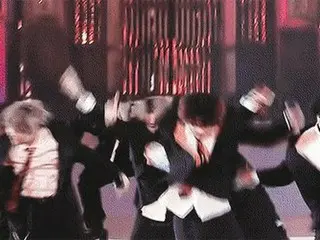 防弾少年団(#BTS) ジミン、昨夜の「重力との戦い」が話題