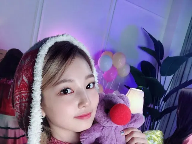 【t公式】Rocket Punch、ヨンヒの誕生日を迎えてサプライズプレゼント。