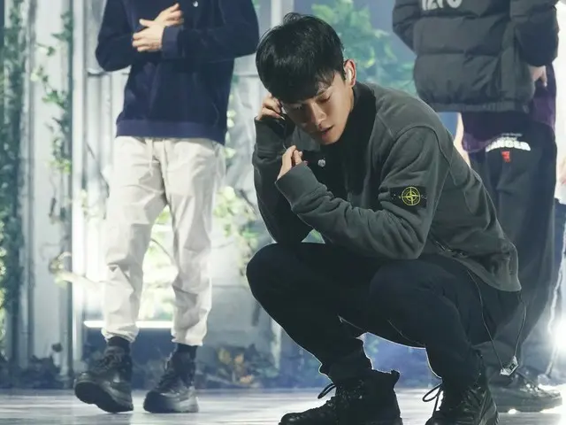 【T公式】EXO、EXO THE STAGE Rehearsal Behind Photos #CHEN📸 #EXO #EXO #weareoneEXO#EX