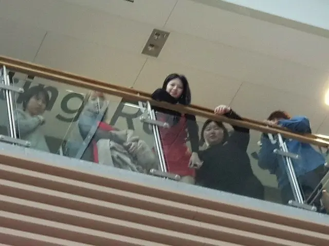 TWICE、ソウルの上岩MBC社屋に出没