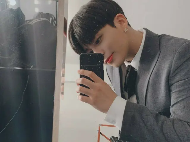 【T公式】ATEEZ、[ #ジョンホ]あらかじめメリークリスマス～～～❤️ (明日ジョンホサンタの小さな贈り物が、このティーニに見つけガプニダン)#ATEEZ