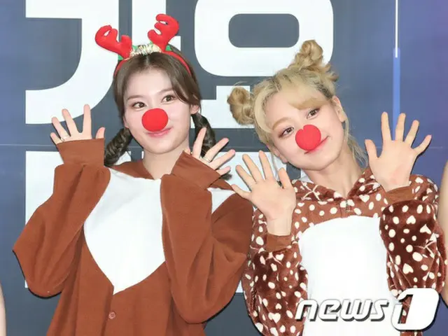 TWICE サナ＆ジヒョ、「2019SBS歌謡大祭典」フォトコールイベントに出席