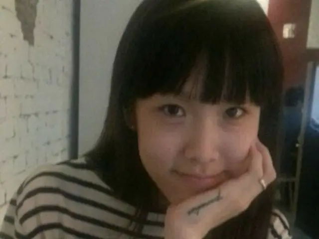 2007年に日本でドラマ「春のワルツ」OSTの「Flower」でデビューした歌手の故メン・ユナさん、今日(12/26)1周忌