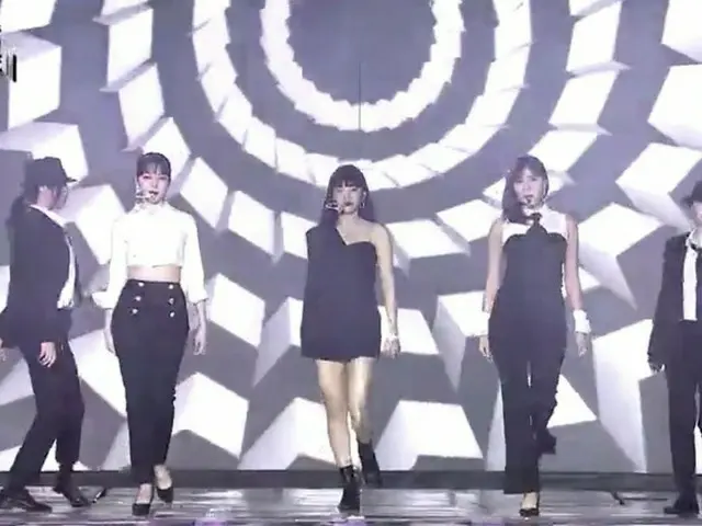 年末恒例のグループの枠を乗り越えたコラボ舞台