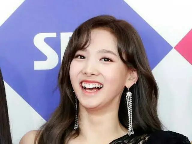 【直訳】TWICE、今朝の飛行機で疑問のSNS