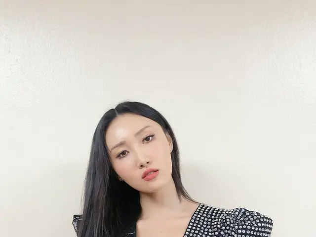 【t公式】MAMAMOO、[ #ファサ] しばらくして、7時、Mnetで 第9回GAONチャートミュージックアワードが放送されます❗ヘジンがファサに変わる瞬間