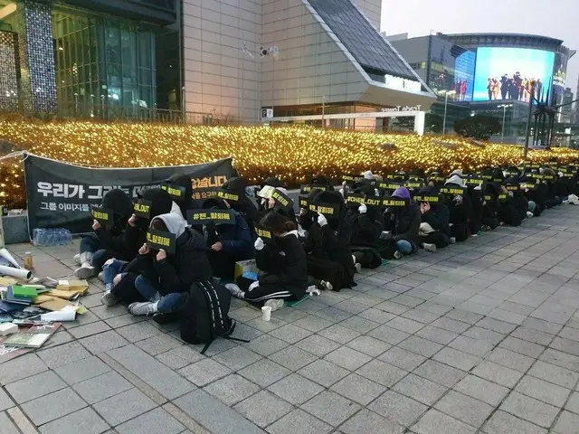 #EXO チェン、「脱退要求」のデモの「参加人員」と「返却するチェンのグッズ」が話題。