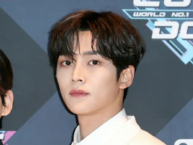 SF9 ロウン、体調不良で22日放送のラジオ番組「カン・ハンナのボリュームを上げて」に出演できず
