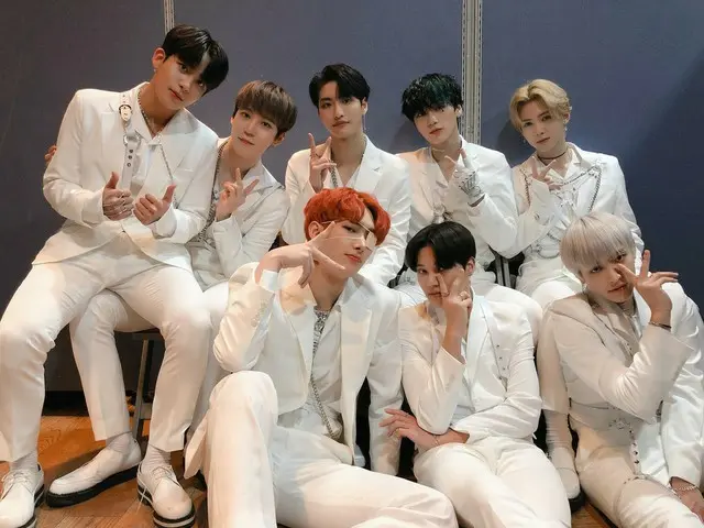 【T公式】ATEEZ、[📷] TODAY ATEEZ 長い連休の終わりに会ったホワイトATEEZ🤍 このティニすべてマスクしっかりつかむ健康に注意してくださ