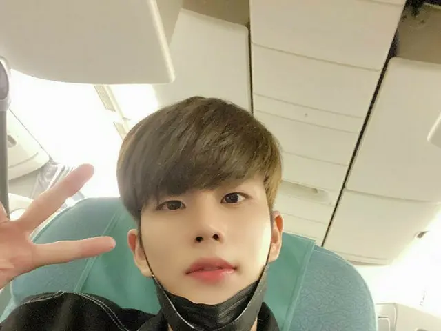 【T公式】ASTRO、安全飛行✈️ ライターエム飛ぶ #グッバイ