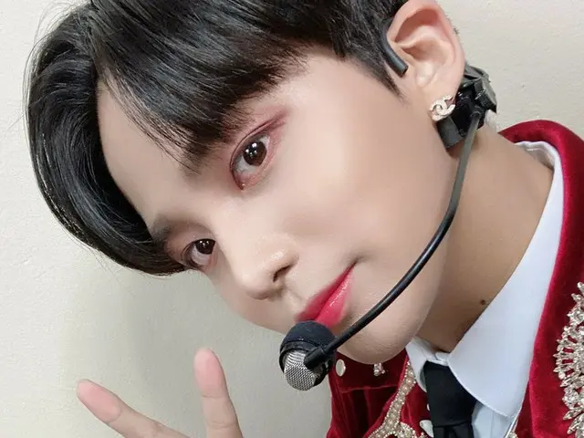 【T公式】ATEEZ、[ #ジョンホ]このティーニーありがとういつも大好き❤️🧡💛💚💙💜 #ATEEZ #ATEEZ