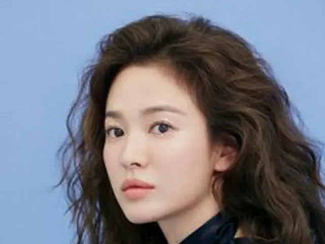 女優ソン・ヘギョ、画報撮影現場で撮った写真をSNSで公開