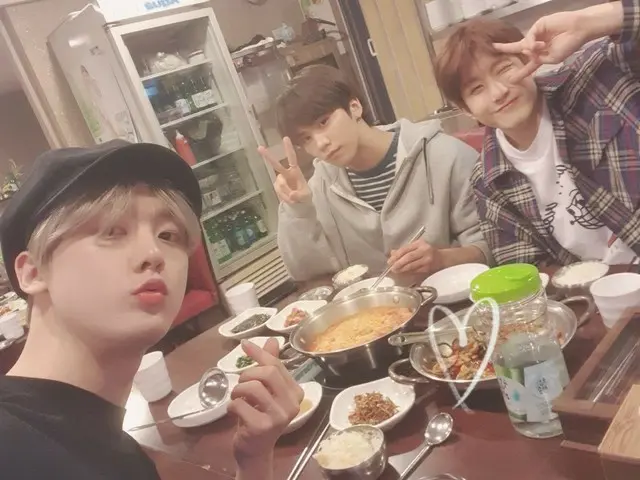 【T公式】ASTRO、Vアプリクトナグご飯食べて忘れてならない上げ届きwwww