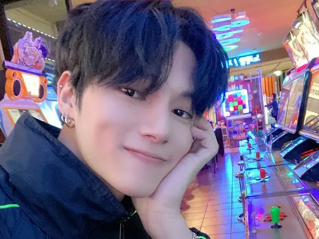 【T公式】ATEEZ、[ #ウヨン] こういうのが彼氏写真か...？合っているか分からないねwwww #ATEEZ #ATEEZ