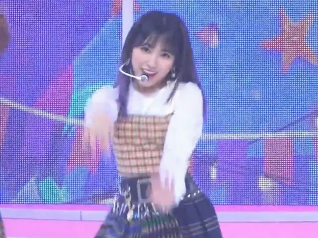 IZ*ONE(#IZONE)、「膝にアザ」説が韓国で話題