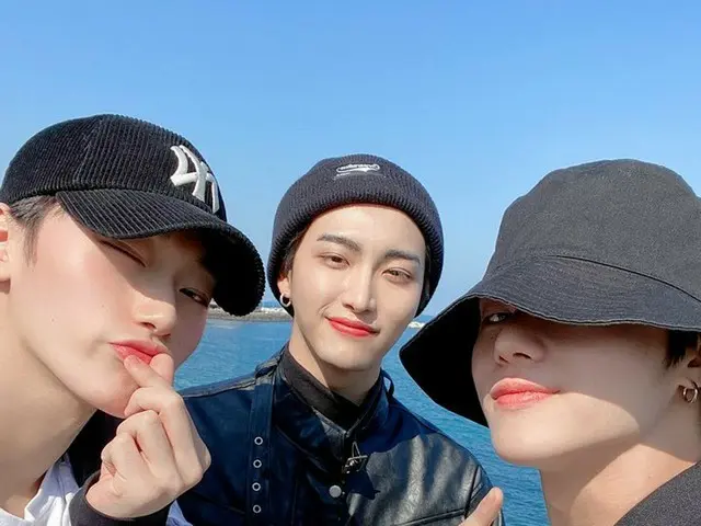 【T公式】ATEEZ、[ #山]☔️💐 #ATEEZ #ATEEZ