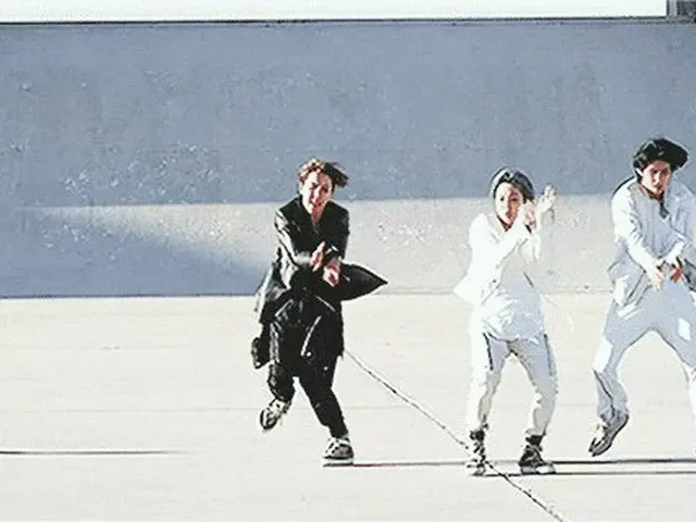 防弾少年団(#BTS)、新曲「ON」MV撮影用ドローンの「飛行軌跡」が話題