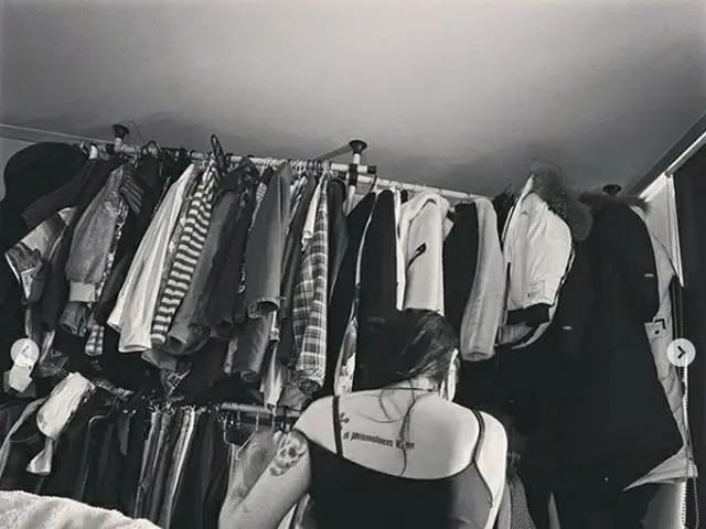 ラッパーの C Jamm、“ラブスタグラム”で「watching you on my bed」というコメントと共に恋人の写真を公開して話題に
