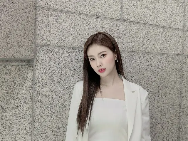 【t公式】IZ*ONE_、白く🥼 ホワイトで🥼 #ヘウォンDream #ヘウォン #IZONE #IZ*ONE_ #アイズワン