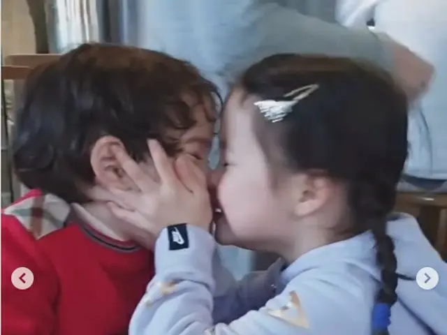 サッカー選手パク・ジュホの妻アンナさんが公開した娘ナウンちゃん＆息子ゴヌくんの仲良し動画が話題