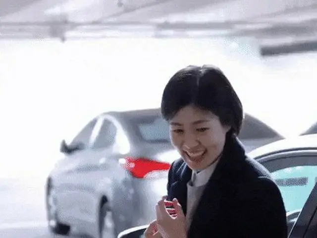 日本で受賞の女優シム・ウンギョン、「空中浮揚」が韓国で話題