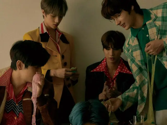TOMORROW X TOGETHER( TXT )、画報公開