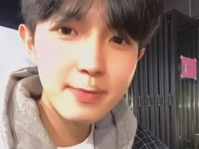 Wanna One 出身 キム・ジェファン、“泡キス”を誘う動画をSNSに掲載して話題に