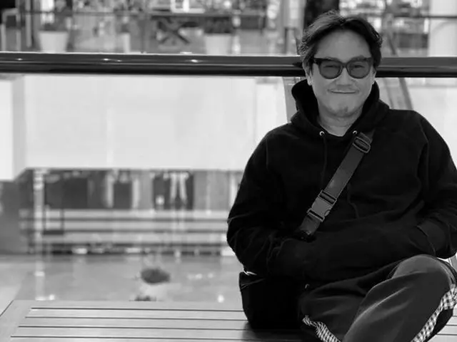 海外滞在中の歌手ユン・ジョンシン、SNSでの心境吐露が話題に。