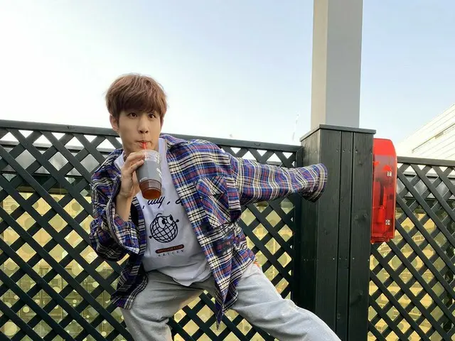【T公式】ASTRO、ジンジンヒョンハッピーバースデーです😀😀😀 悩みいるとき聞いてくれ話くれてありがとう作業ハヌンゴファイティング、常に健康太陽よよ！違