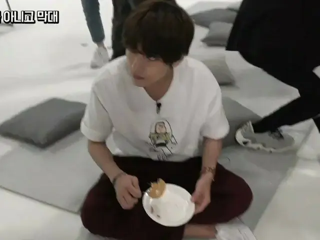 #防弾少年団(#BTS) V、韓国式の「カルメ焼き」から目が離せなかった理由が話題