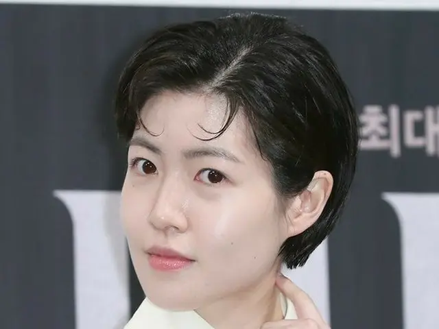 女優シム・ウンギョン、日本映画「ブルーアワーにぶっ飛ばす」で共演した夏帆と共に第34回高崎映画祭で最優秀女優主演賞を受賞