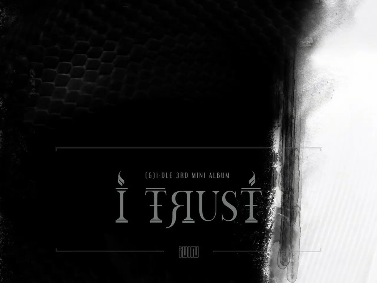 (G)I-DLE 1st 3rd Album \"I TRUST\" アルバム G)I-DLE 'I Trust' 3rd Mini Album Random Version CD+1p Mini