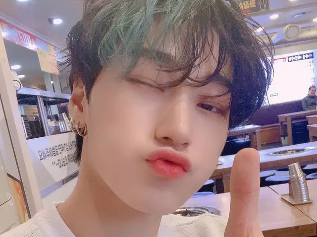 【T公式】ATEEZ、[ #産】よく食べにホンジュンが型 今日はホンカ😍 このティニーもご飯満員と決めた？ 今日一日も苦労しました❤️ #ATEEZ#ATEE