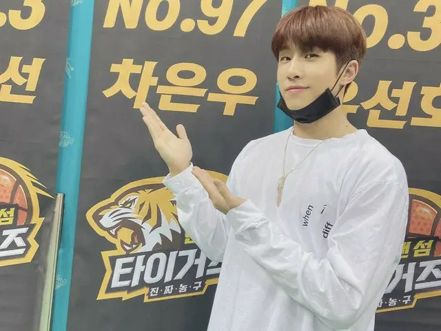 【T公式】ASTRO、ヌーノ！誕生日おめでとう(笑)いつも弟だが、心強いあなたにとって兄の力を多く出す！❤️ 今後も今のように素敵な人になってくれ！愛する😍#