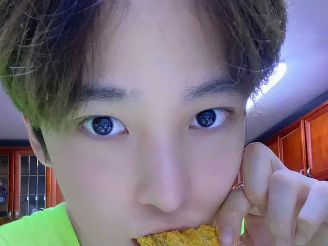【T公式】ATEEZ、[ #ユンホ】そう鶏！今晩はチキン鶏！ #ATEEZ #ATEEZ