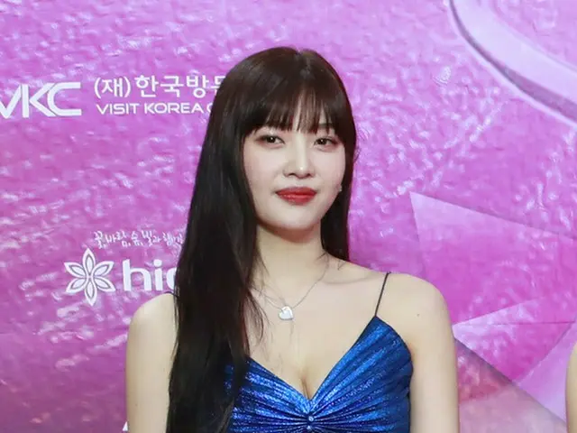 韓国の地下鉄2号線、Red Velvet スルギ＆ジョイの声で案内放送