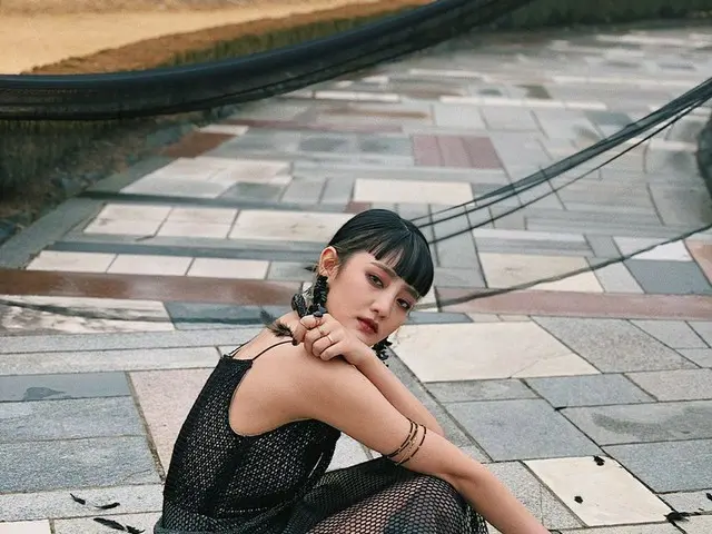 【t公式】(G)I-DLE_、[ #ミンニ] She showed me all the stars🖤  - 長い間待ってくれた私たちのネバーランドとてもあり