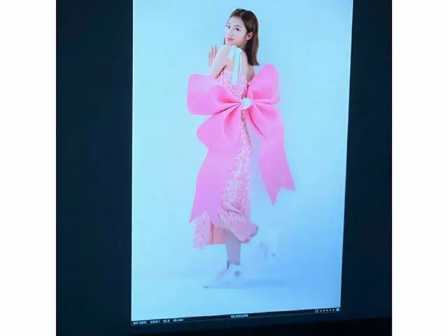 【g公式】TWICE、❤️🧡💙🎀   #1stLOOK #F1RSTルック  