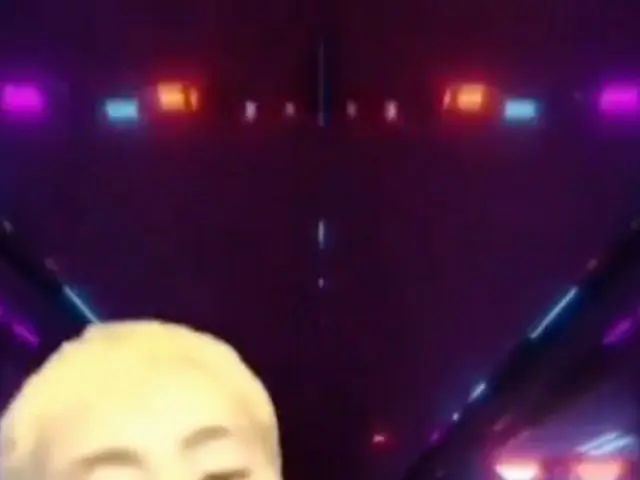 【G公式】2PM_出身パク・ジェボム、Asian slim shady #quarantinelive callmegray in background😂😂