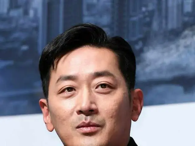 俳優ハ・ジョンウ、「スマホ・ハッキング脅迫」犯人とのやり取りを公開