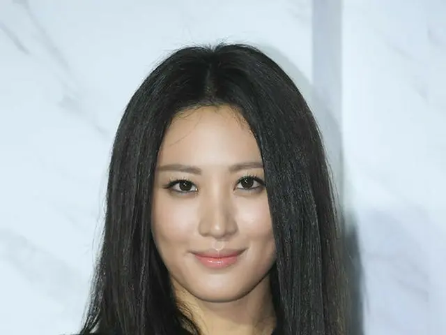 女優スヒョン、妊娠15週目であることを発表