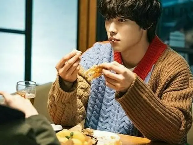 【G公式】俳優ウ・ドファン、🍗🍗🍗   