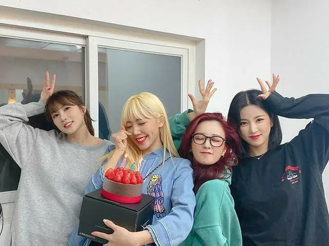 【g公式】Apink_ボミ、我々ネムジュ誕生日祝賀し❤️   