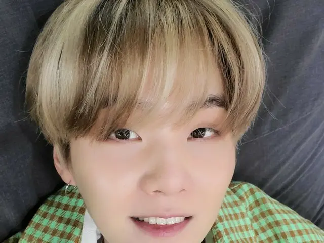 【T公式】防弾少年団、ARMYの今日投票しましたか？私はメンバーたちと事前投票をしましたふふサッと投票終えARMY皆さんもゴロゴロください幸せになったそうです 